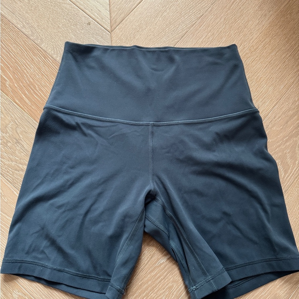 Lululemon align high rise short 6” size 4
